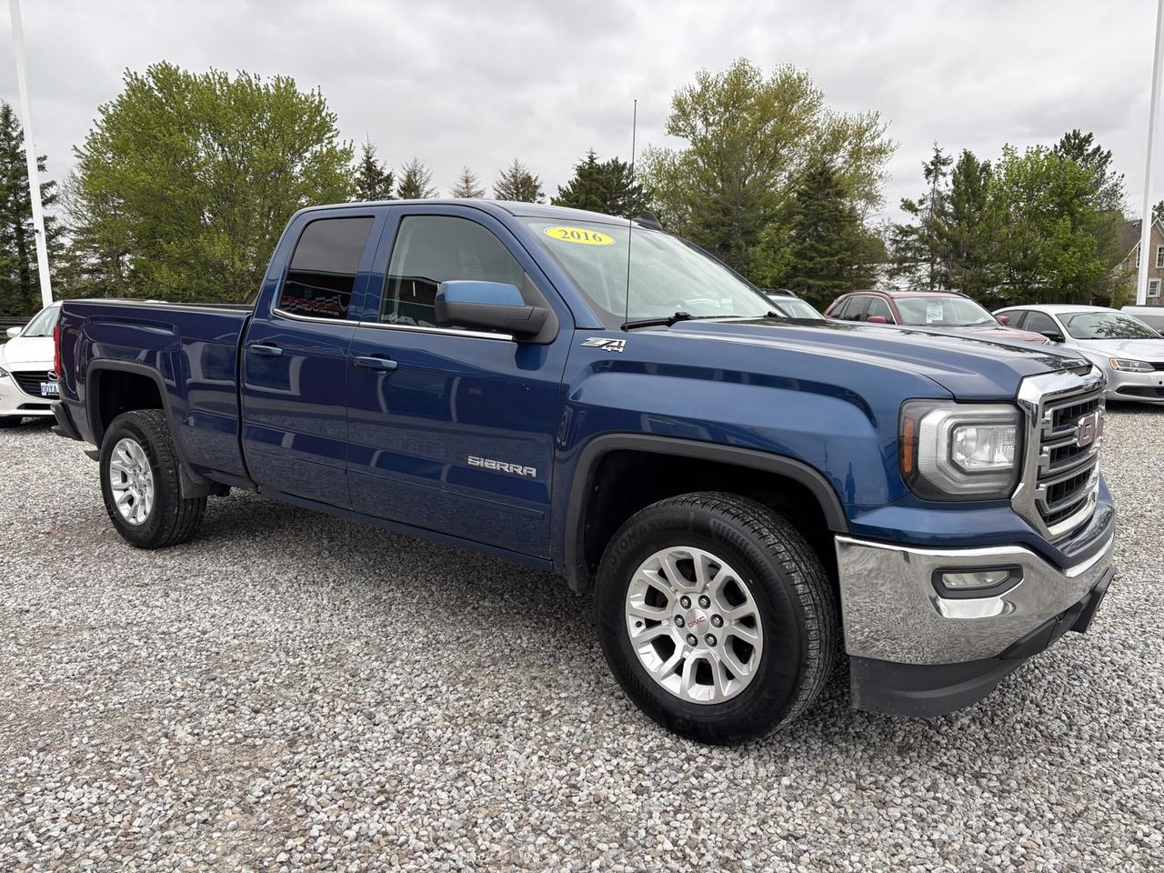 2016 GMC Sierra 1500 SLE Double Cab 4WD Photo