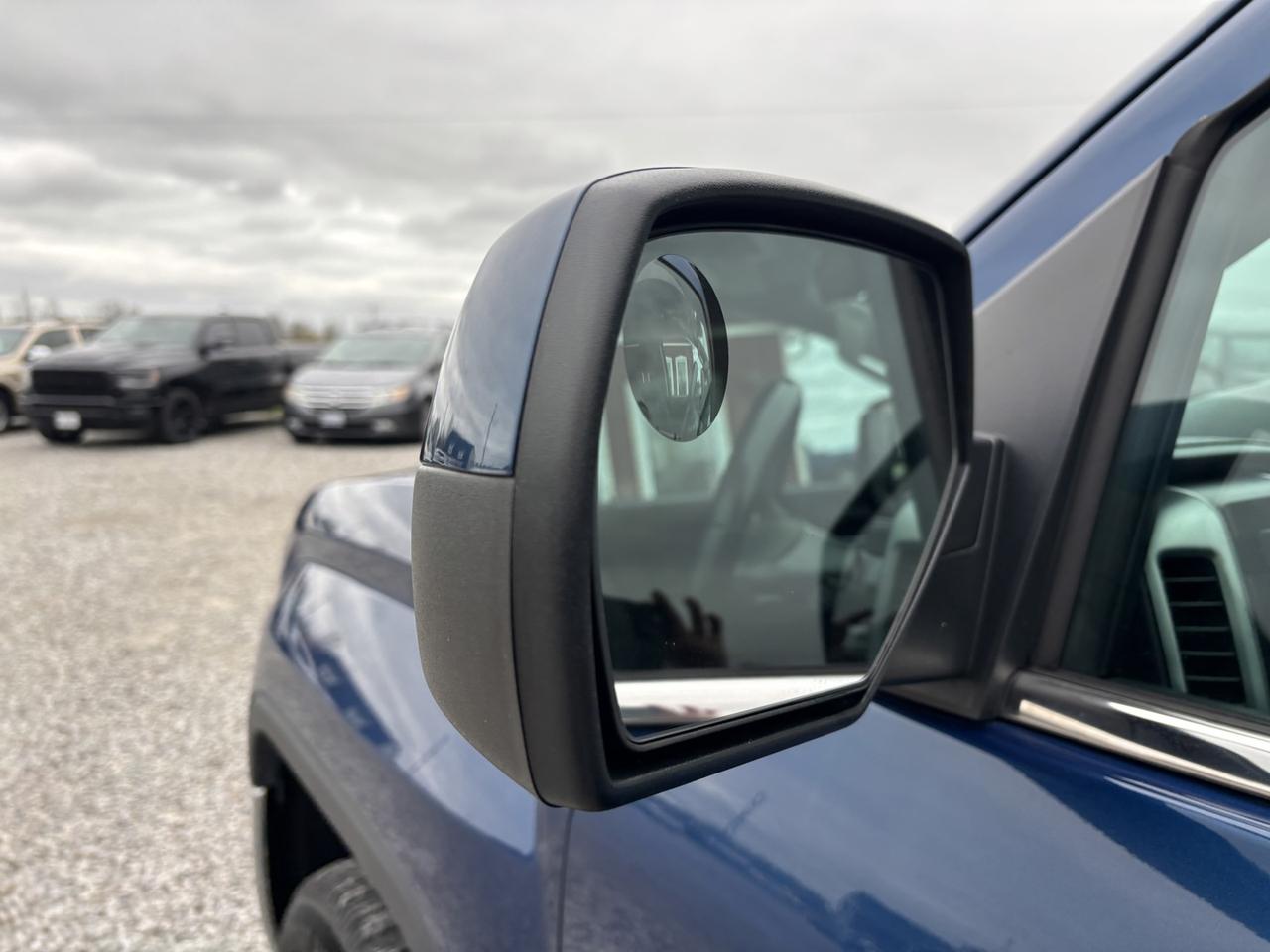 2016 GMC Sierra 1500 SLE Double Cab 4WD Photo