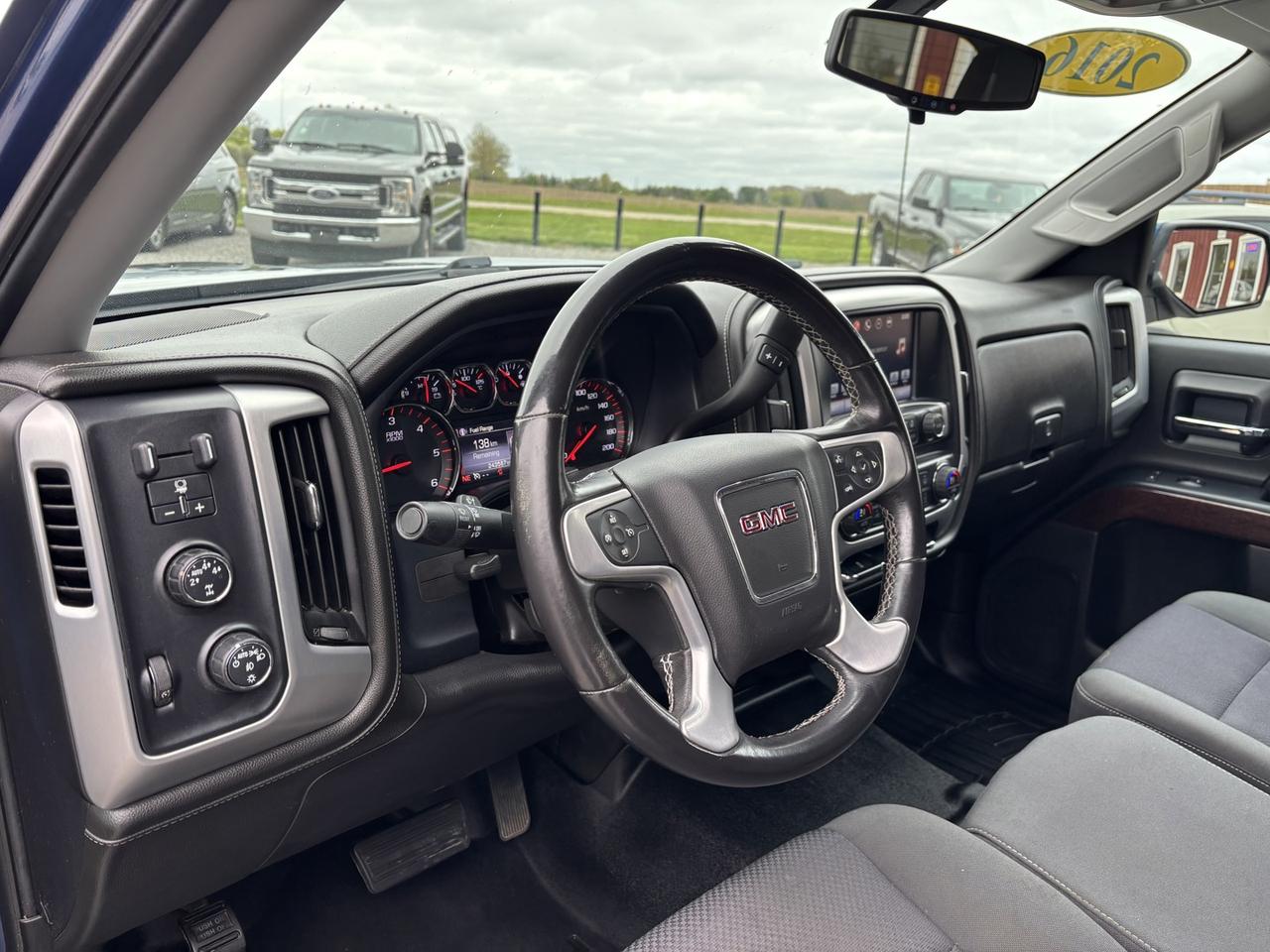 2016 GMC Sierra 1500 SLE Double Cab 4WD Photo