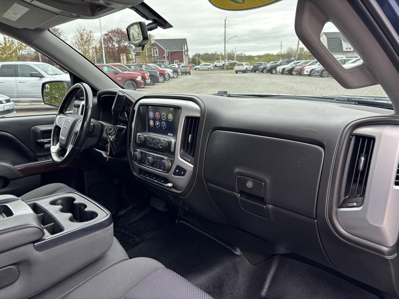 2016 GMC Sierra 1500 SLE Double Cab 4WD Photo