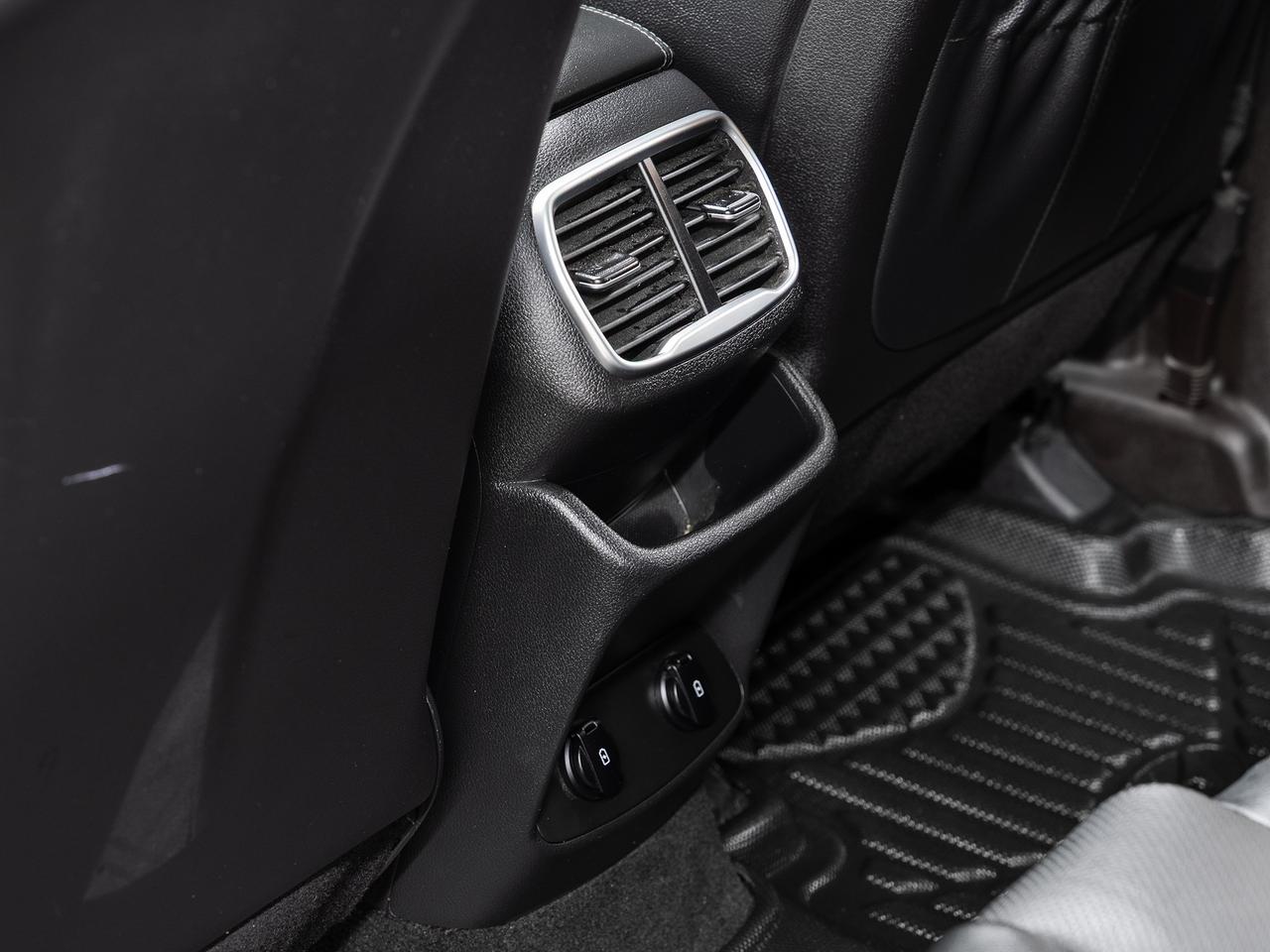 2020 Hyundai Santa Fe ULTIMATE | Nav | Pano roof | Leather | CarPlay Photo