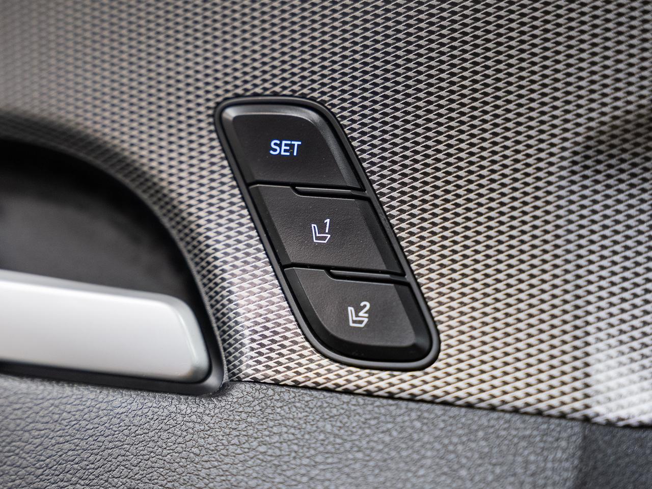 2020 Hyundai Santa Fe ULTIMATE | Nav | Pano roof | Leather | CarPlay Photo