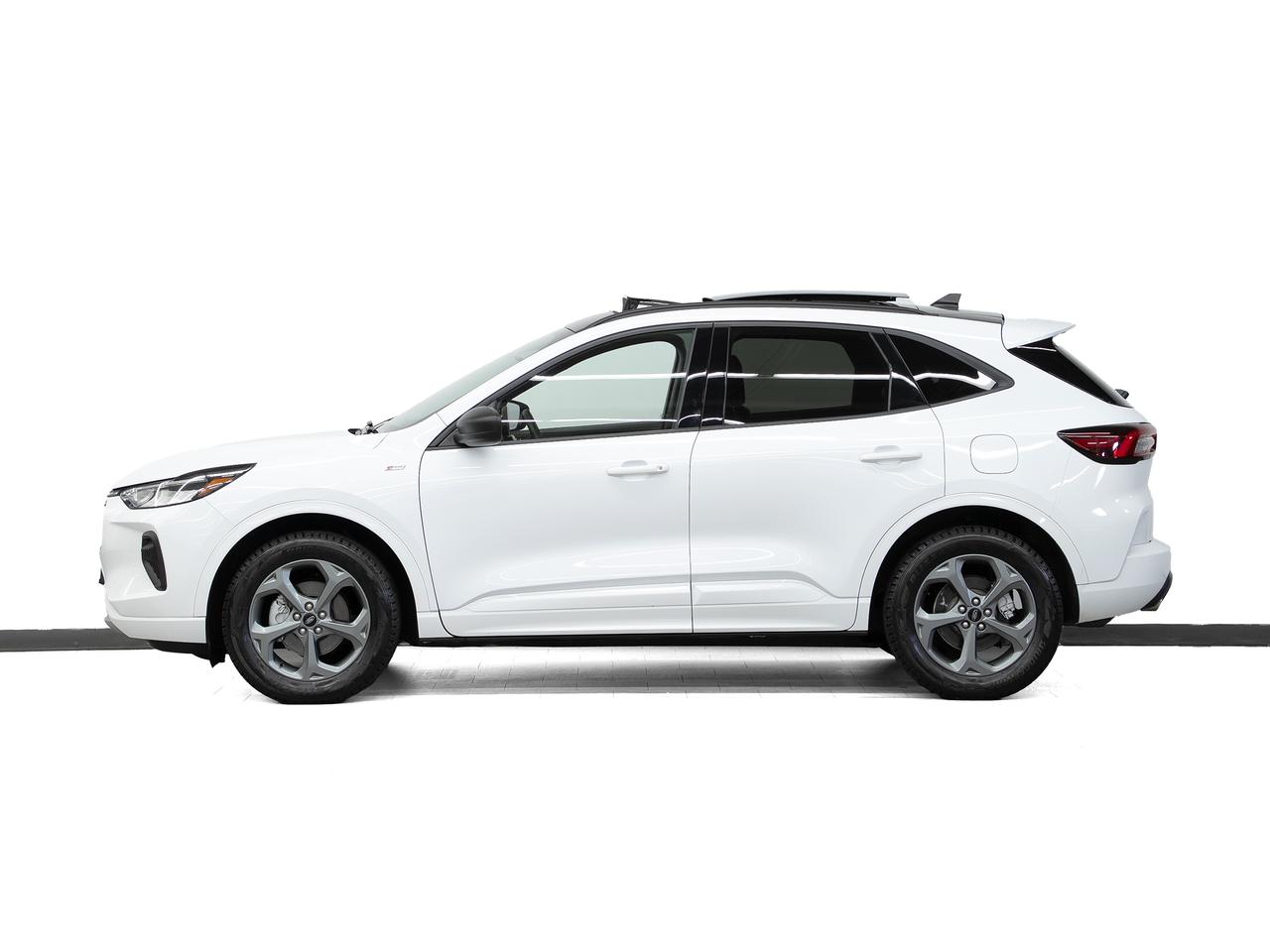 2023 Ford Escape ST-LINE AWD | Pano roof | Leather | BSM | CarPlay