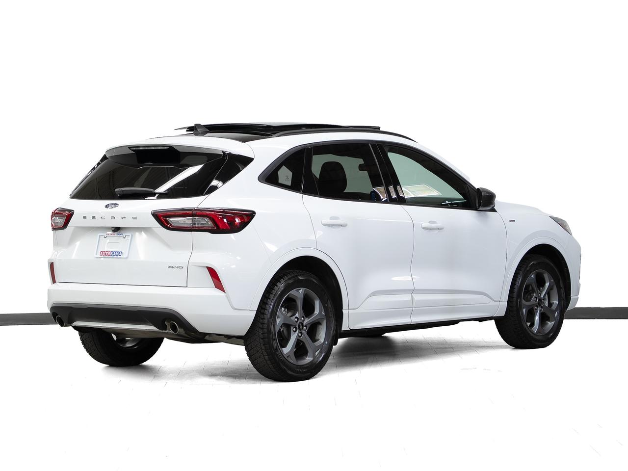 2023 Ford Escape ST-LINE AWD | Pano roof | Leather | BSM | CarPlay