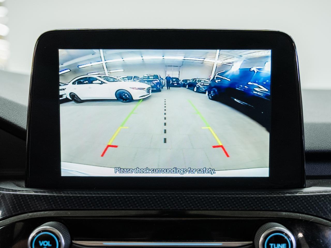 2023 Ford Escape ST-LINE AWD | Pano roof | Leather | BSM | CarPlay