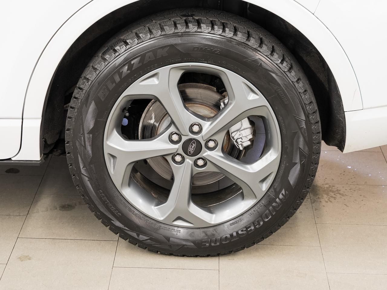 2023 Ford Escape ST-LINE AWD | Pano roof | Leather | BSM | CarPlay