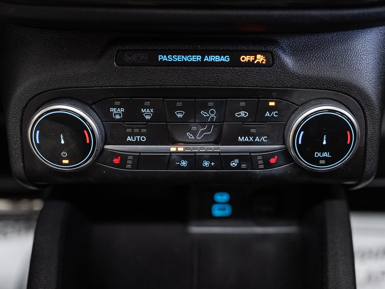 2023 Ford Escape ST-LINE AWD | Pano roof | Leather | BSM | CarPlay
