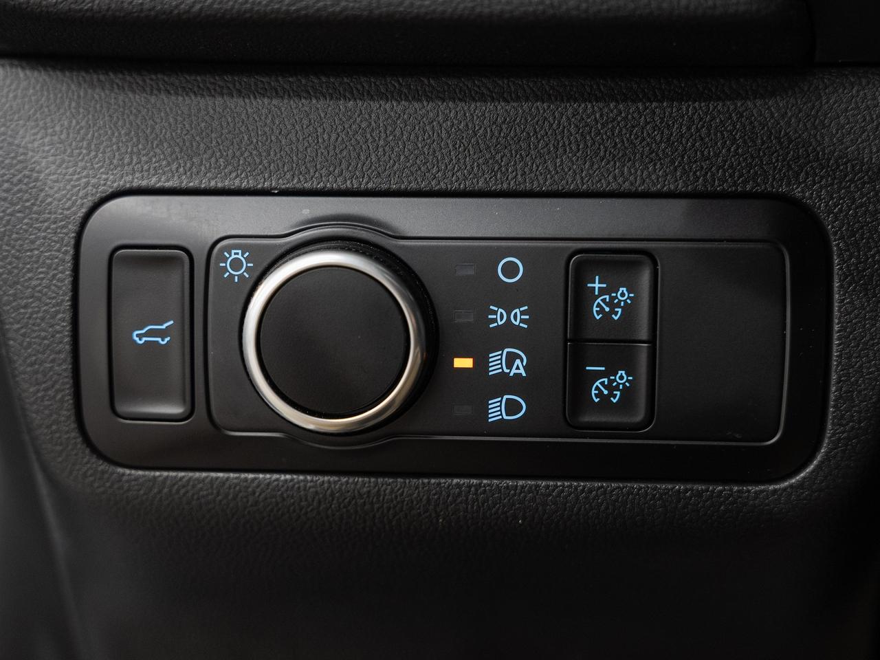 2023 Ford Escape ST-LINE AWD | Pano roof | Leather | BSM | CarPlay