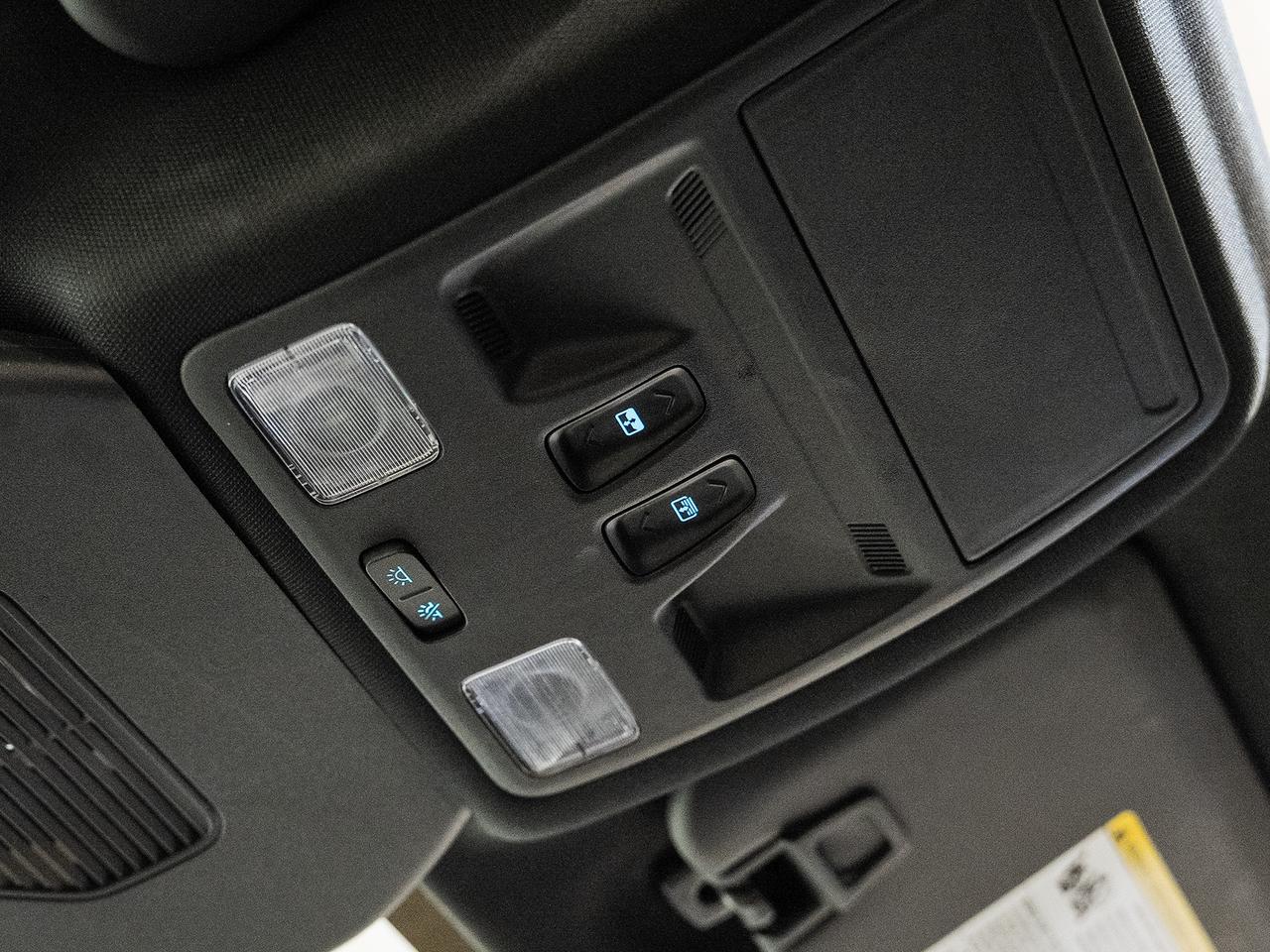 2023 Ford Escape ST-LINE AWD | Pano roof | Leather | BSM | CarPlay