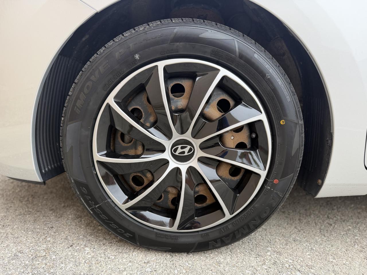 2016 Hyundai Elantra GT GL Photo
