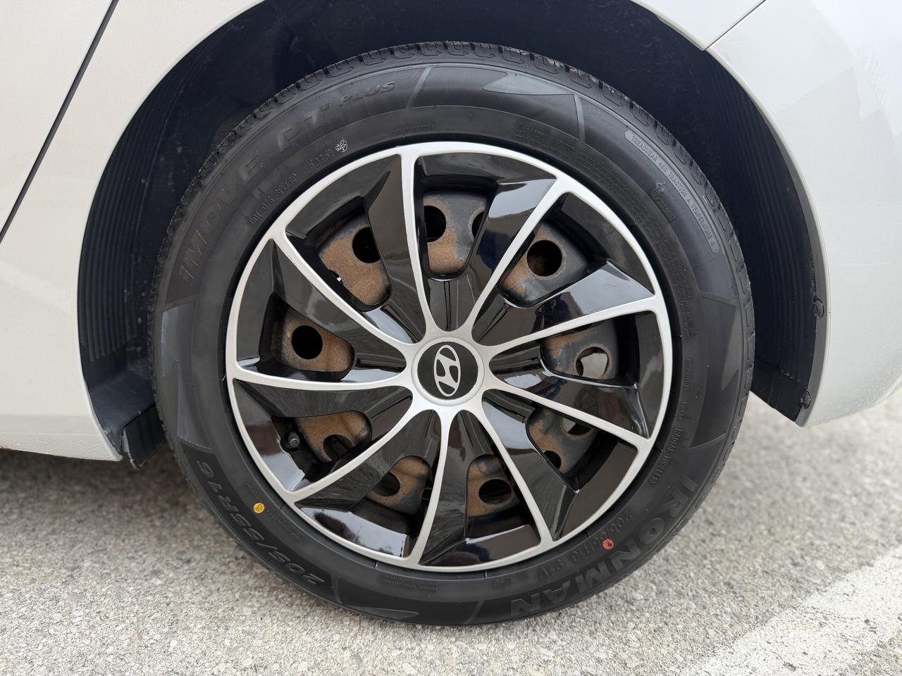 2016 Hyundai Elantra GT GL Photo
