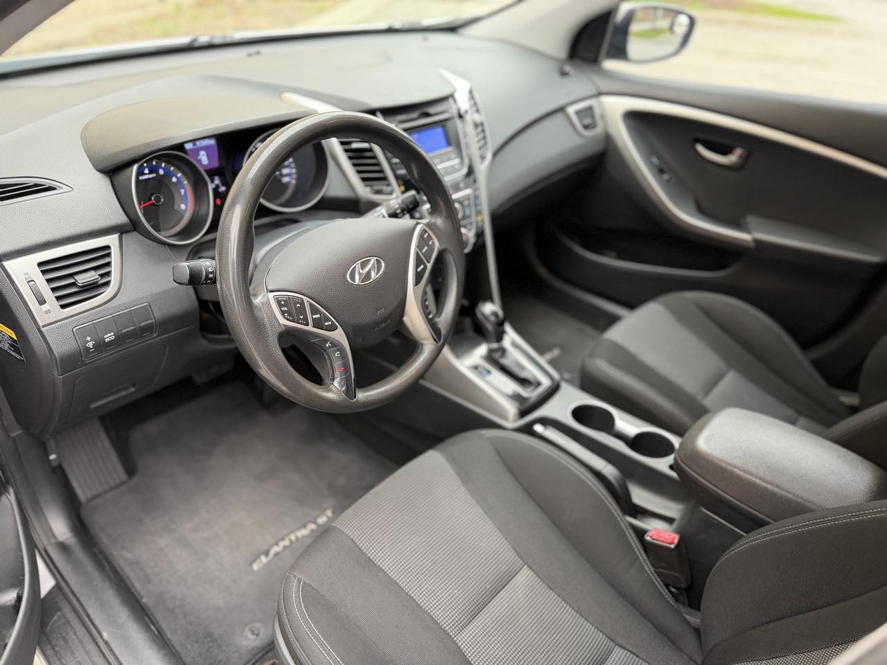 2016 Hyundai Elantra GT GL Photo