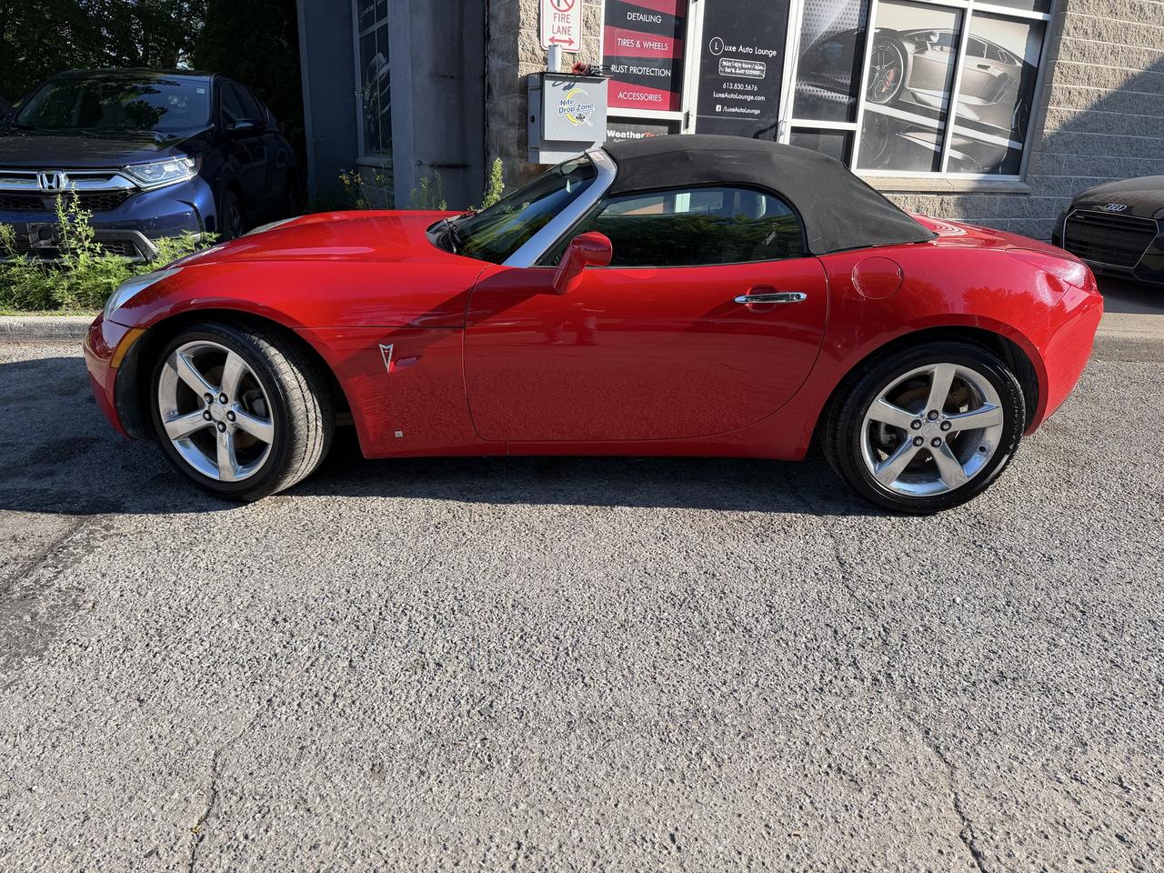 2006 Pontiac Solstice 2DR CONVERTIBLE, LEATHER, POWER GROUP, CD PLAYER!! Photo