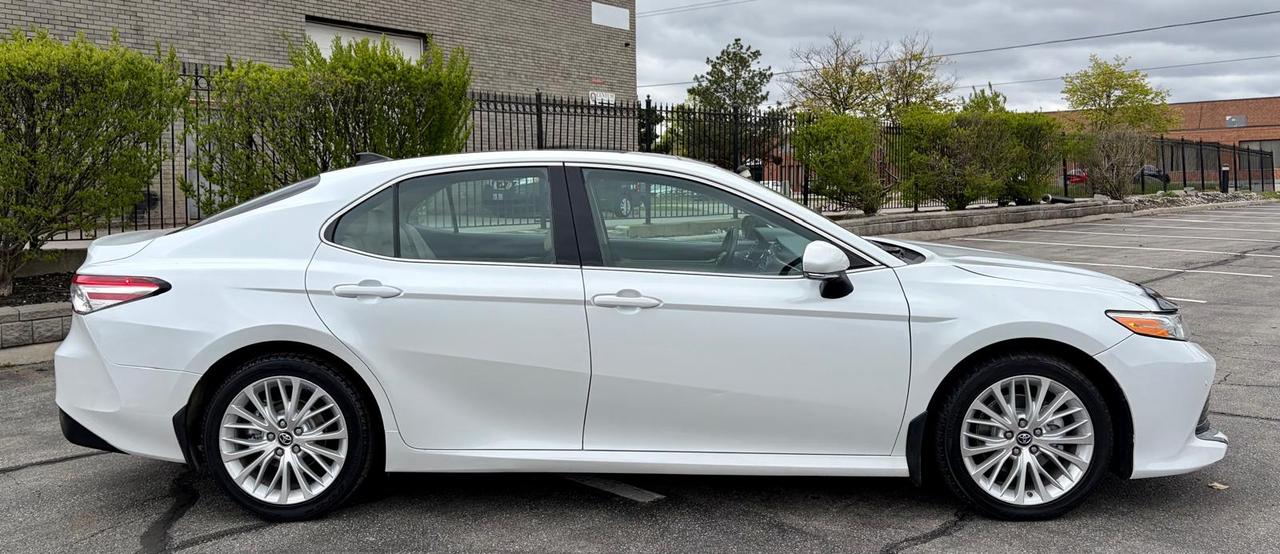 2018 Toyota Camry XLE Photo