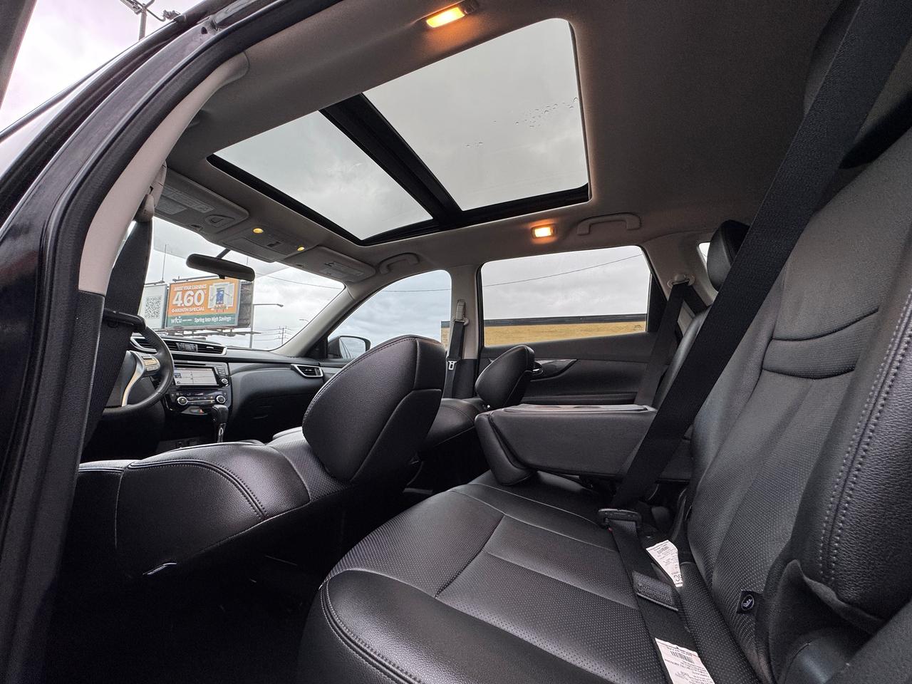 2015 Nissan Rogue SL+CLEAN CARFAX+Leather+Roof+360 Camera Photo2