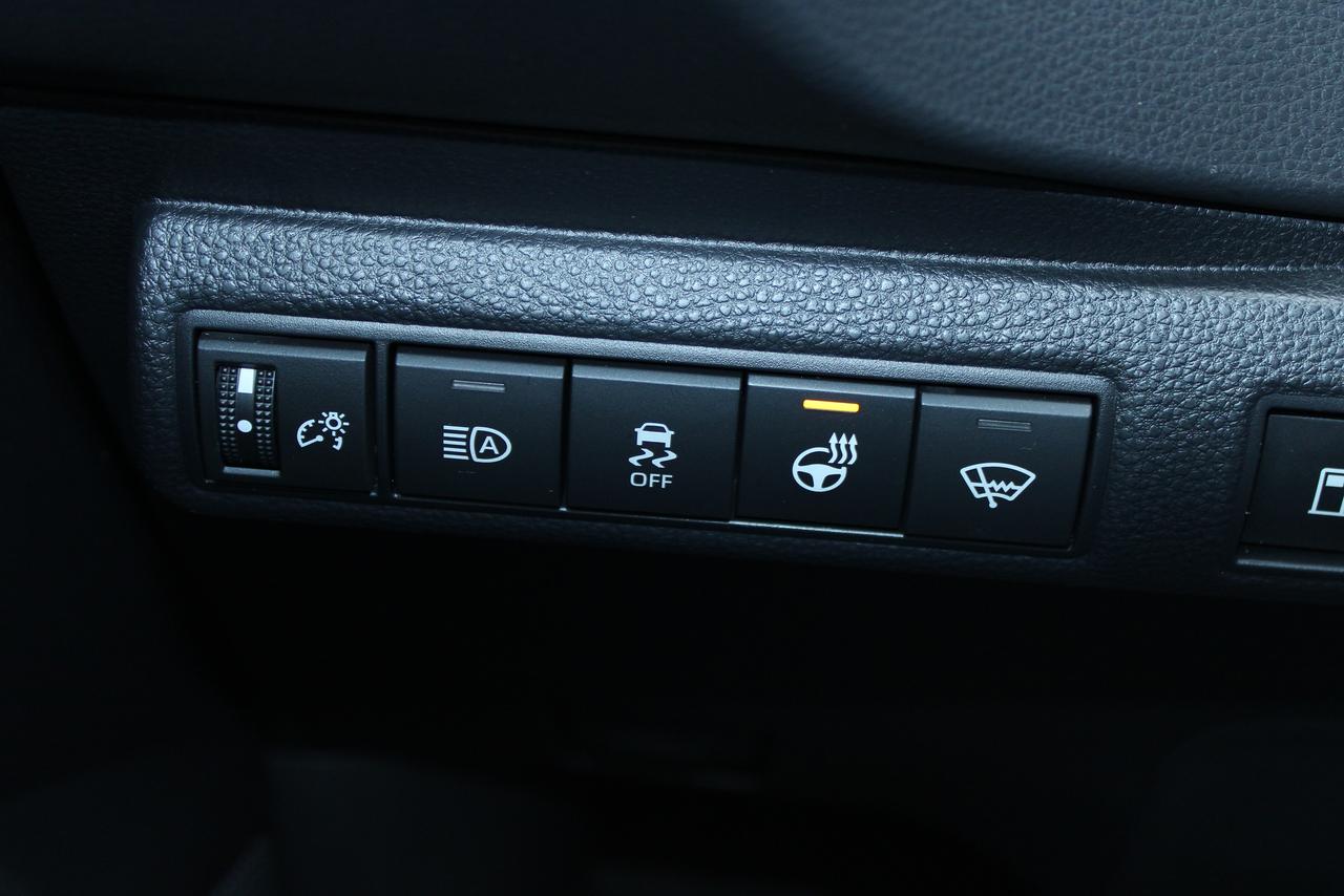2026 Toyota Corolla Hybrid SE CVT AWD Photo4