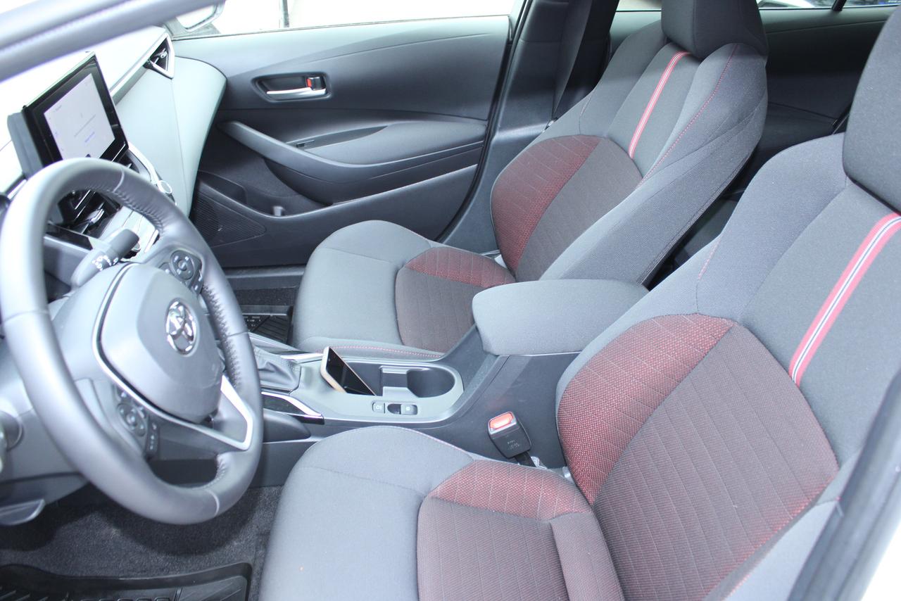 2026 Toyota Corolla Hybrid SE CVT AWD Photo