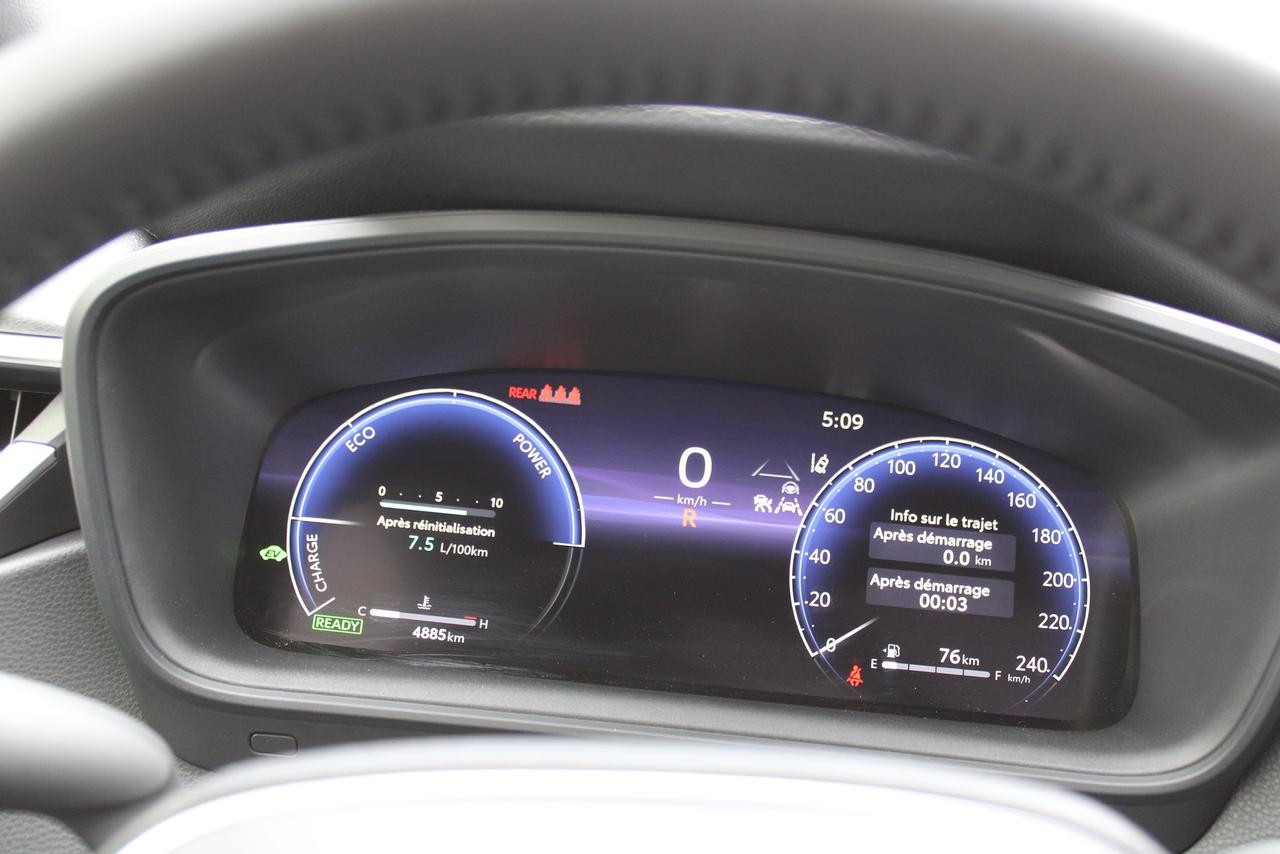 2026 Toyota Corolla Hybrid SE CVT AWD Photo