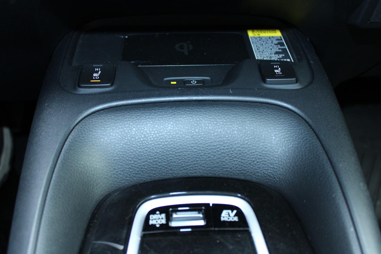 2026 Toyota Corolla Hybrid SE CVT AWD Photo