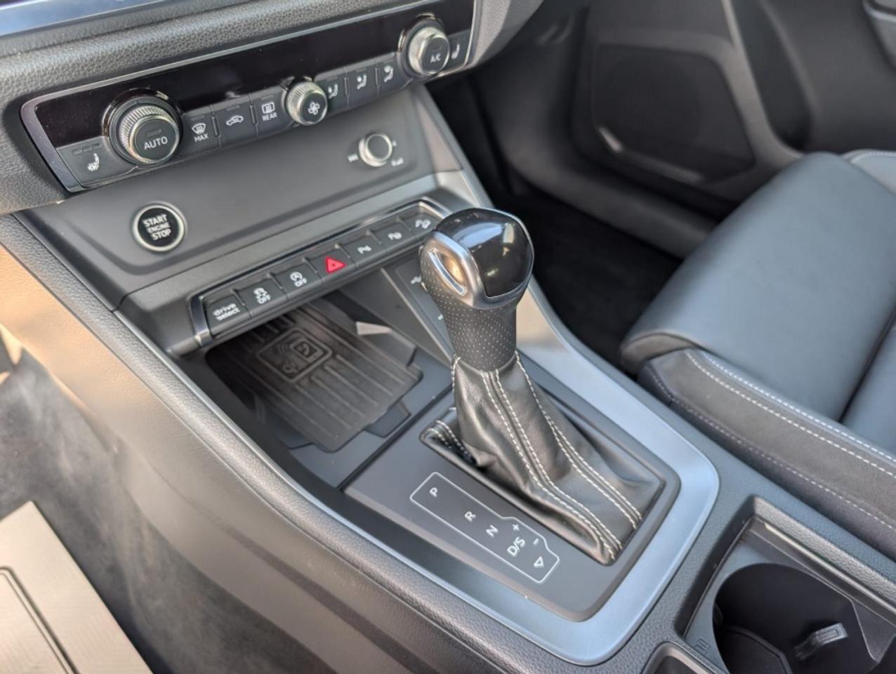 2021 Audi Q3 QUATTRO S LINE PREM PLUS 45 TFSI - VIRTUAL COCKPIT Photo