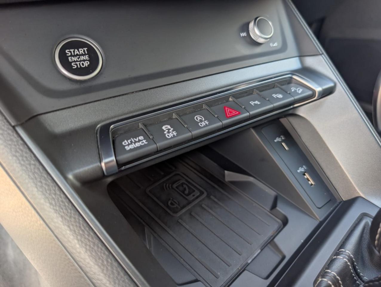 2021 Audi Q3 QUATTRO S LINE PREM PLUS 45 TFSI - VIRTUAL COCKPIT Photo