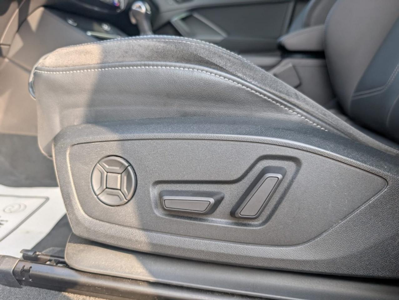 2021 Audi Q3 QUATTRO S LINE PREM PLUS 45 TFSI - VIRTUAL COCKPIT Photo