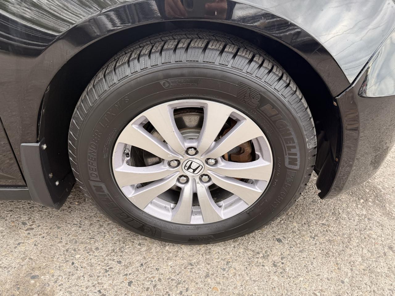 2014 Honda Odyssey EX-L | Two Sets of Wheels Photo