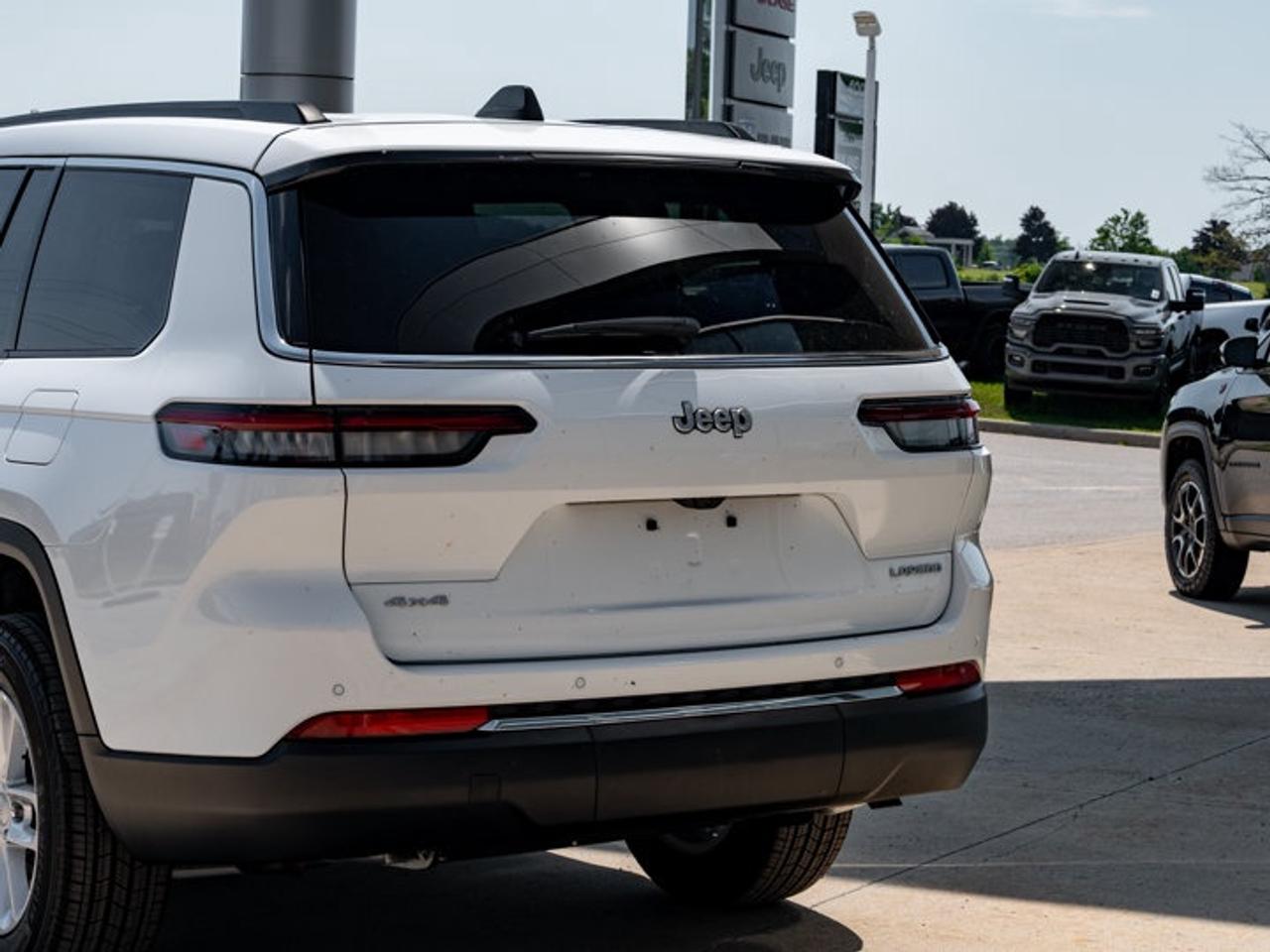 2026 Jeep Grand Cherokee L Laredo Photo