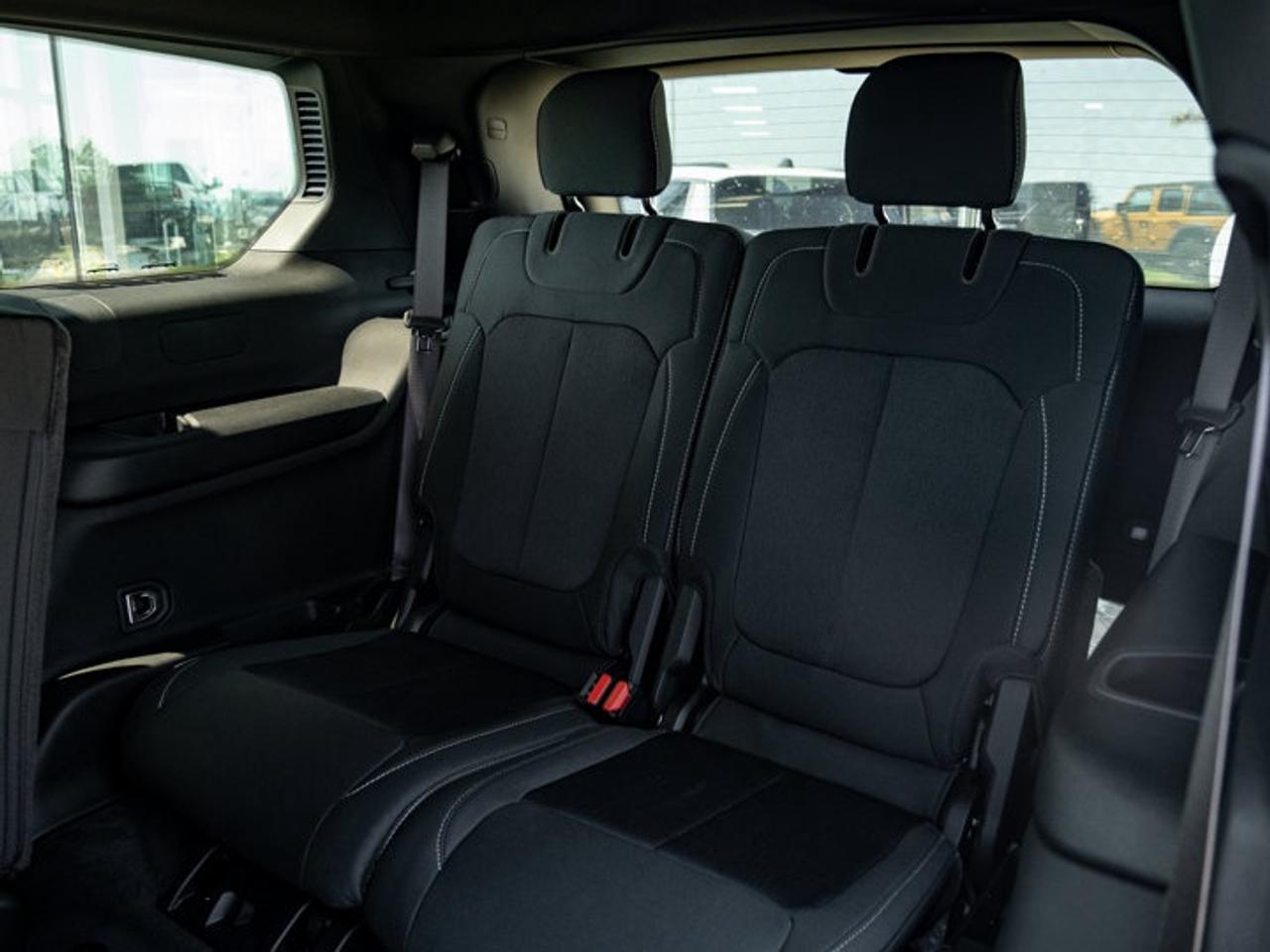 2026 Jeep Grand Cherokee L Laredo Photo