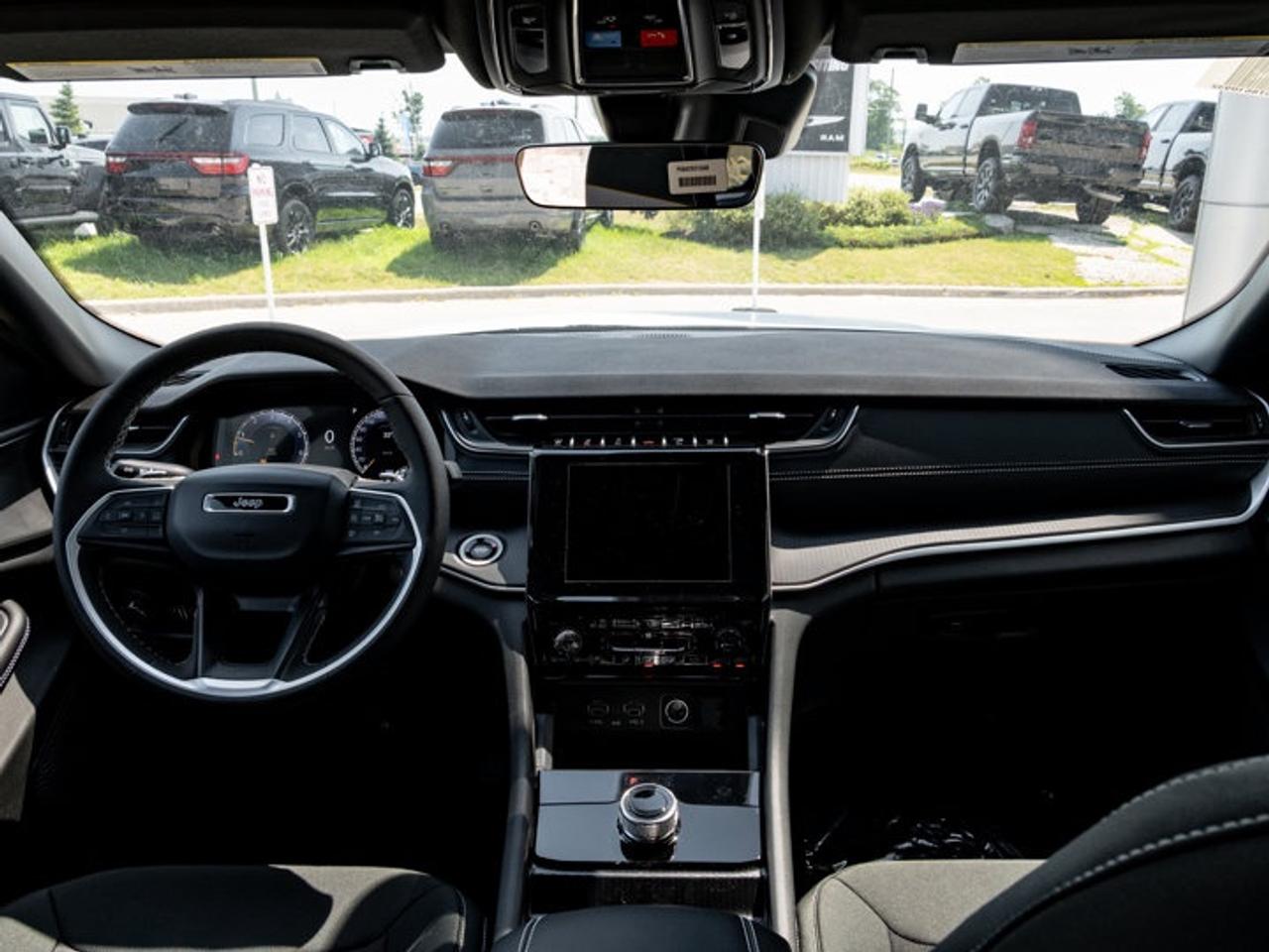 2026 Jeep Grand Cherokee L Laredo Photo