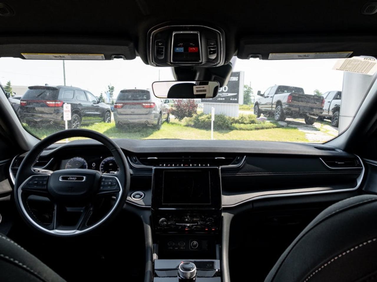 2026 Jeep Grand Cherokee L Laredo Photo