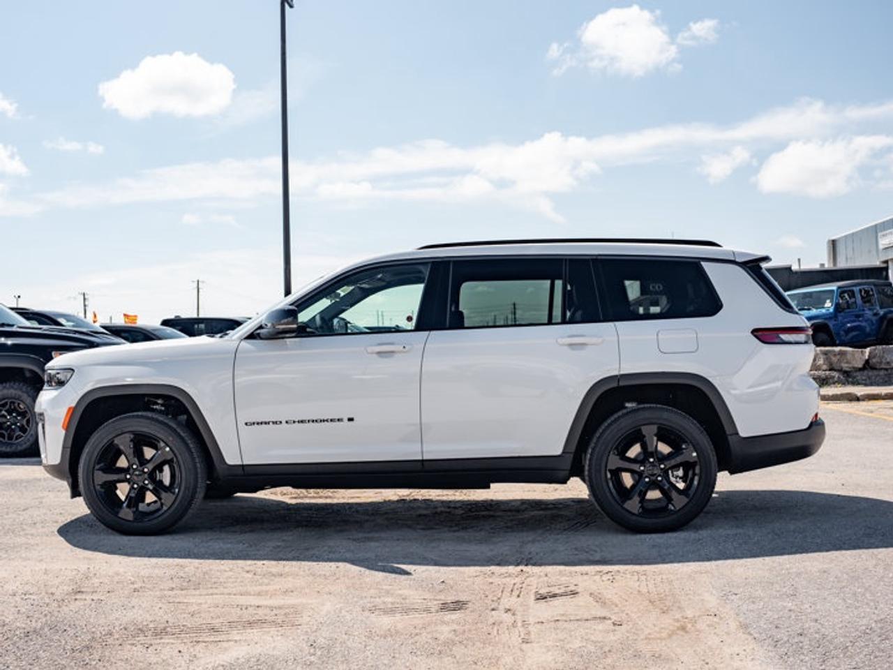 2026 Jeep Grand Cherokee L ALTITUDE Photo