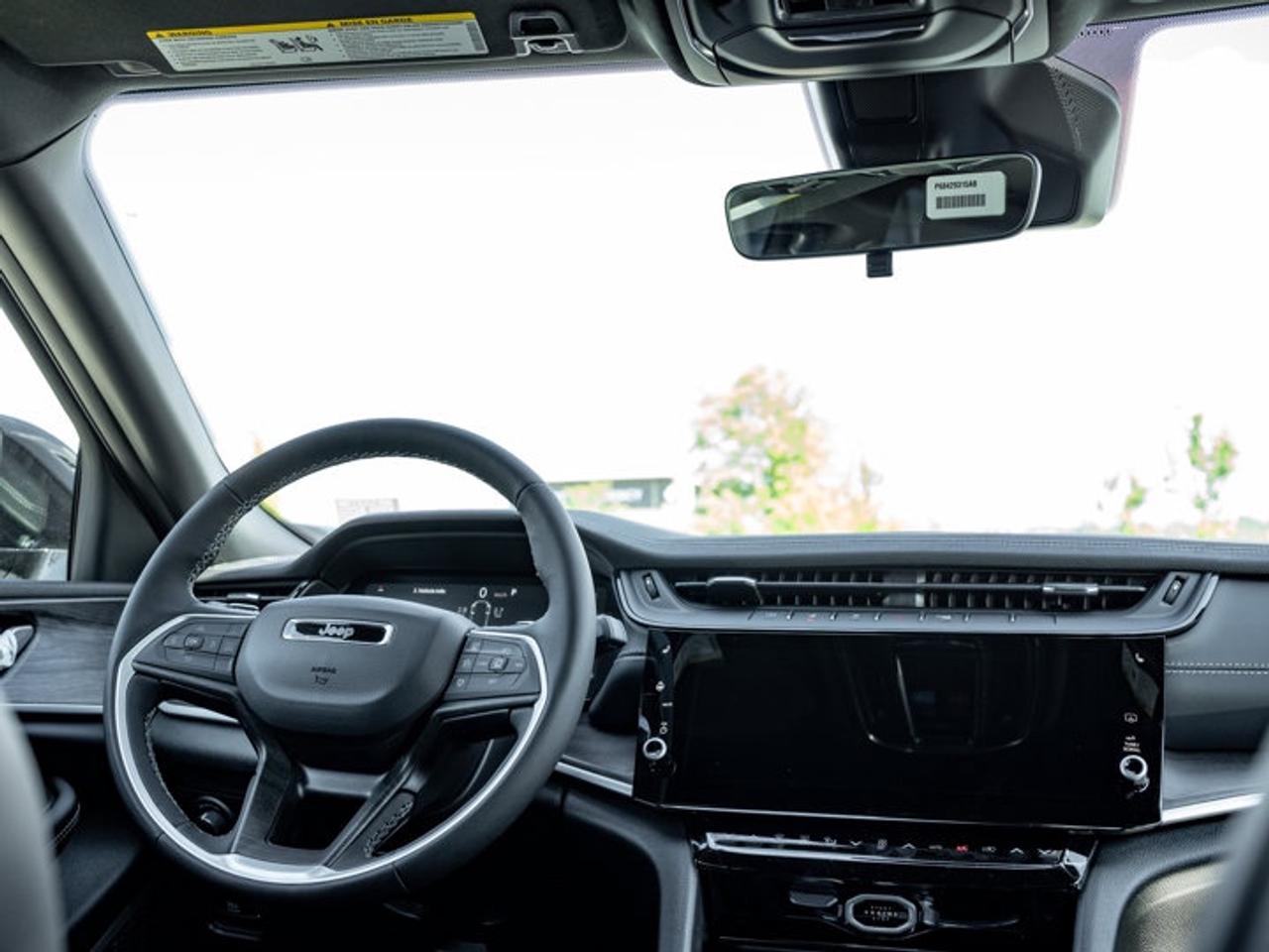 2026 Jeep Grand Cherokee L ALTITUDE Photo