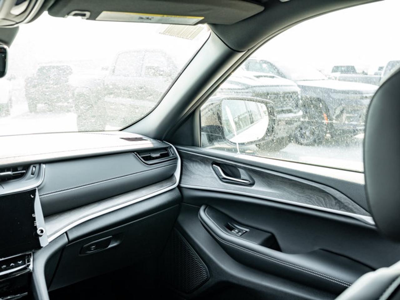 2026 Jeep Grand Cherokee L Limited Photo