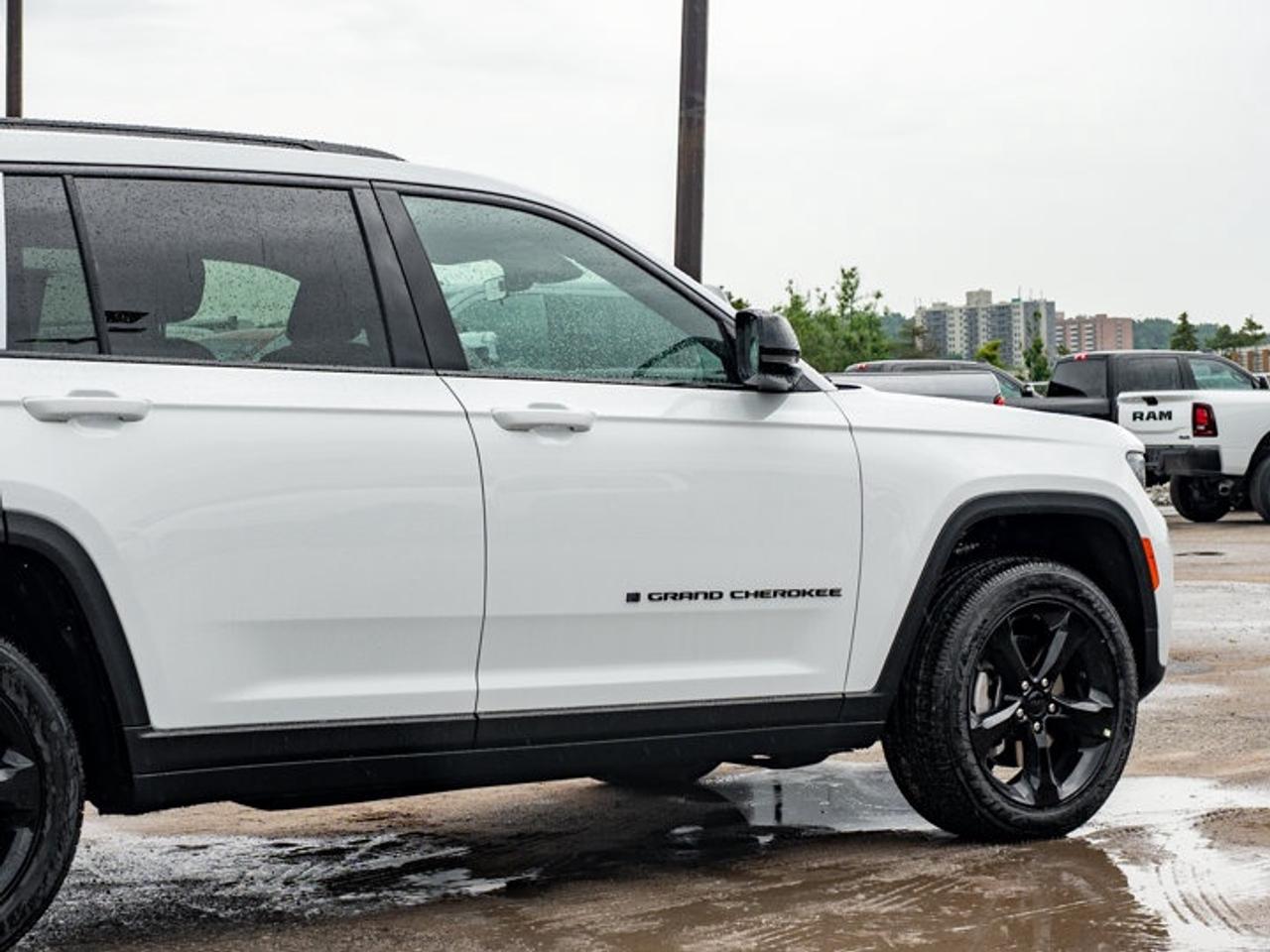 2026 Jeep Grand Cherokee L ALTITUDE Photo