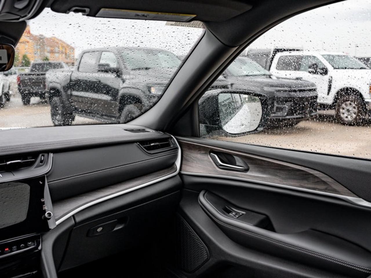2026 Jeep Grand Cherokee L ALTITUDE Photo