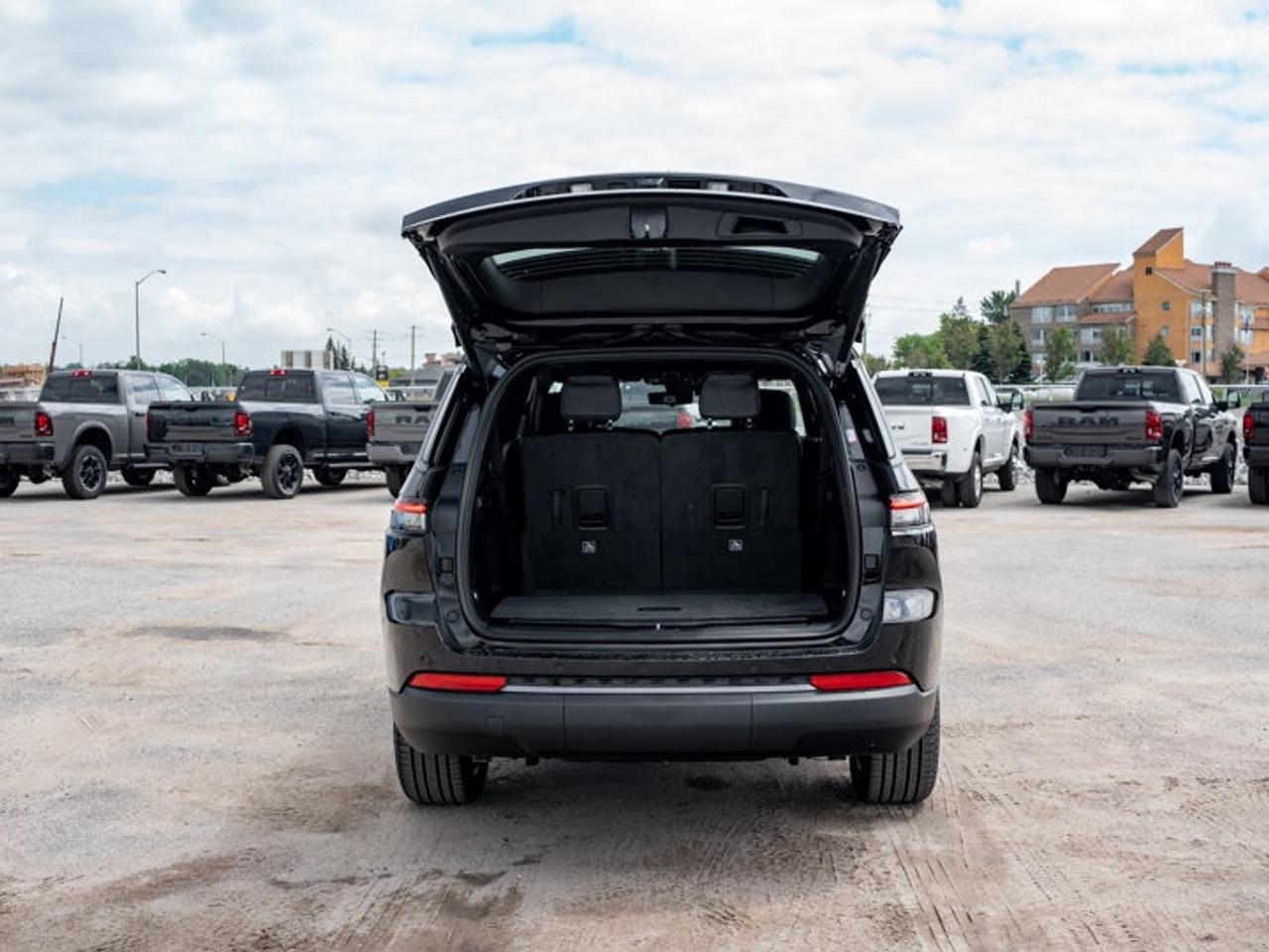2026 Jeep Grand Cherokee L Limited Photo