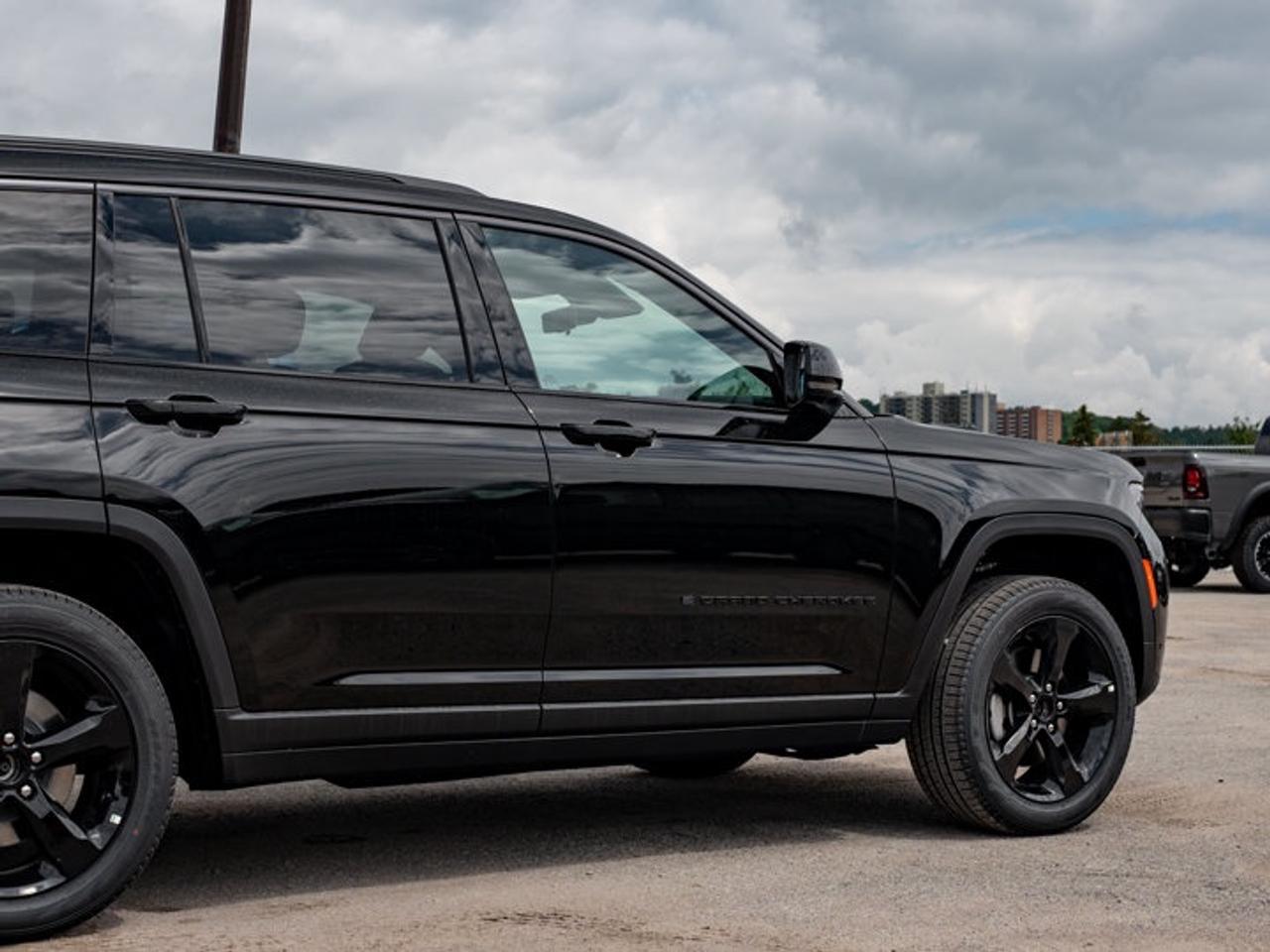 2026 Jeep Grand Cherokee L Limited Photo