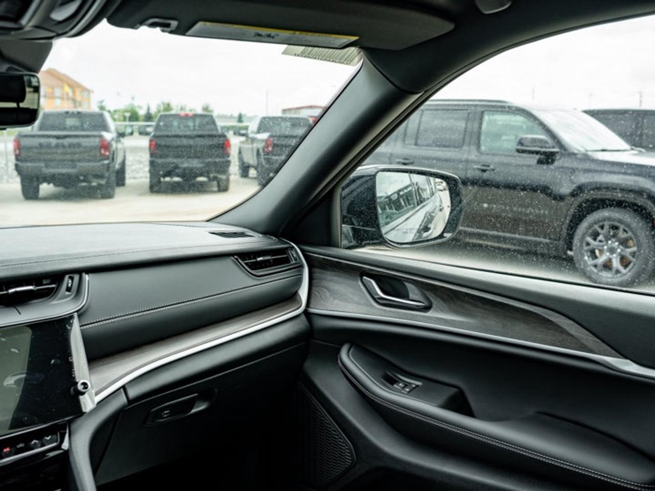 2026 Jeep Grand Cherokee L Limited Photo