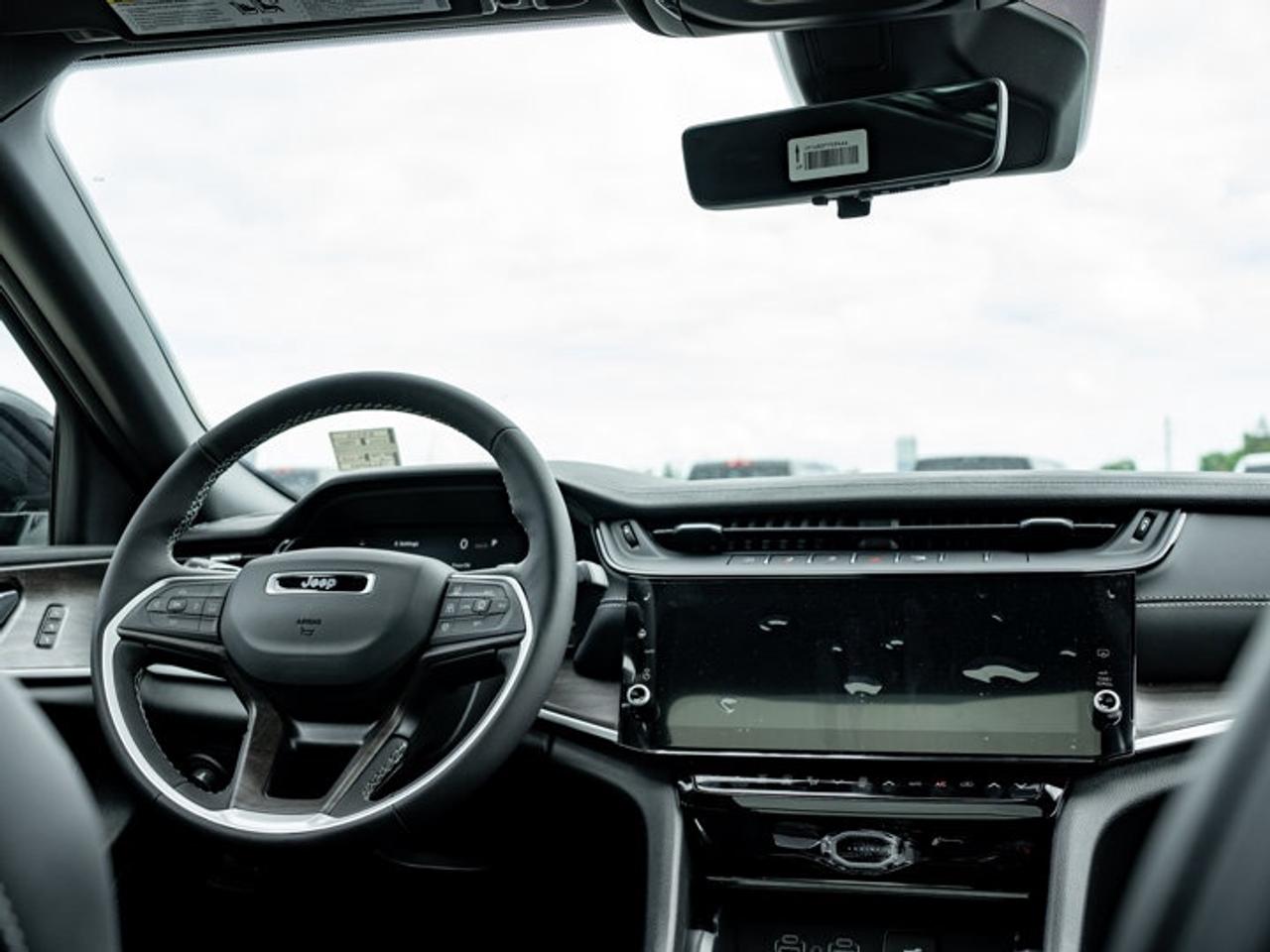 2026 Jeep Grand Cherokee L Limited Photo