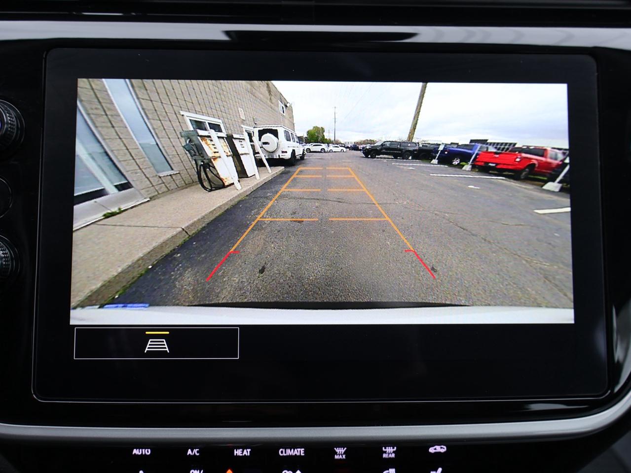 2023 Chevrolet Bolt EV LT CERTIFIED *1 OWNER*ACCIDENT FREE* CAMERA BLUETOOTH HEATED SEATS CRUISE ALLOYS Photo