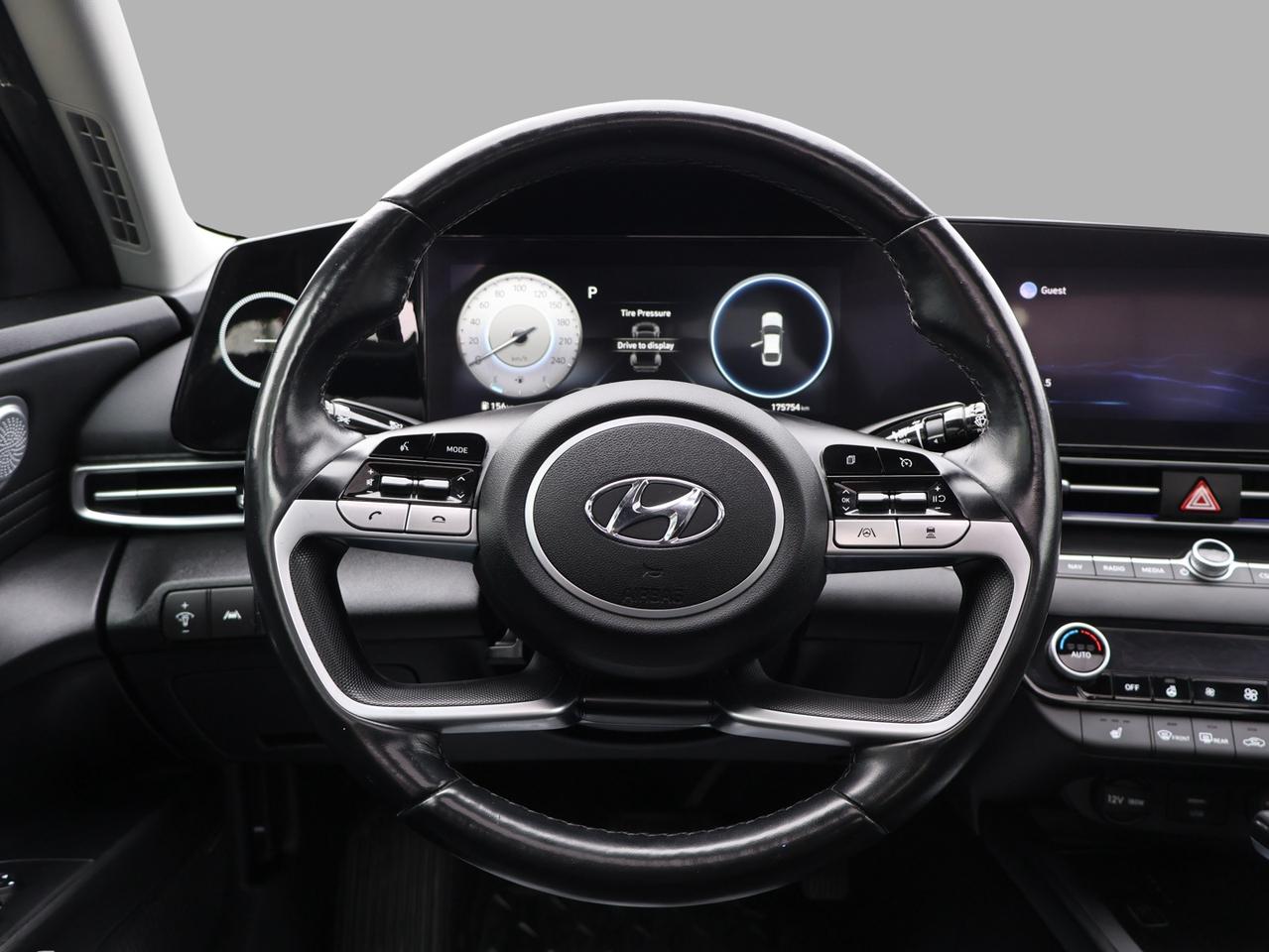 2022 Hyundai Elantra ULTIMATE TECH CERTIFIED *SERVICE RECORDS*2nd WINTER* CAMERA NAV BLUETOOTH LEATHER HEATED SEATS SUNROOF CRUISE ALLOYS Photo