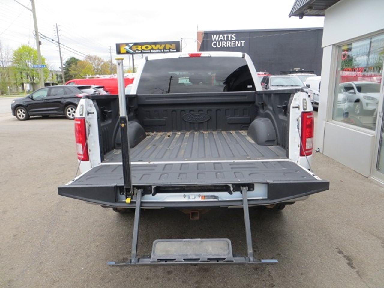 2017 Ford F-150 CERTIFIED, 4X4, 8CYL 5L ENGINE, SUPER CREW Photo