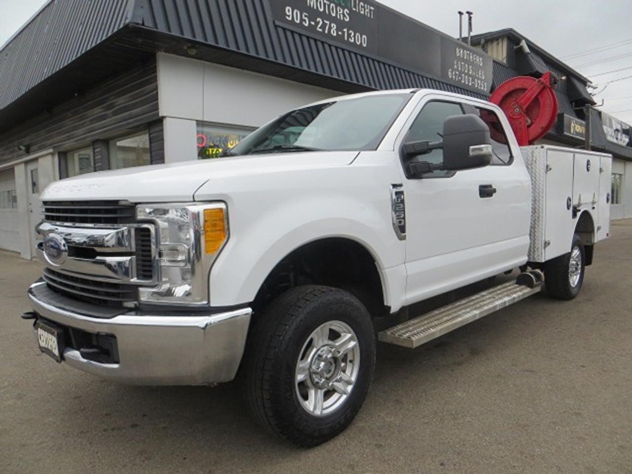 2017 Ford SUPER DUTY F-250 SRW CERTIFIED, 4X4, 8 FT UTILITY DECK,LOW KM ONLY 149K Photo