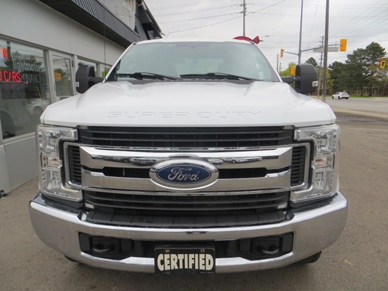 2017 Ford SUPER DUTY F-250 SRW CERTIFIED, 4X4, 8 FT UTILITY DECK,LOW KM ONLY 149K Photo