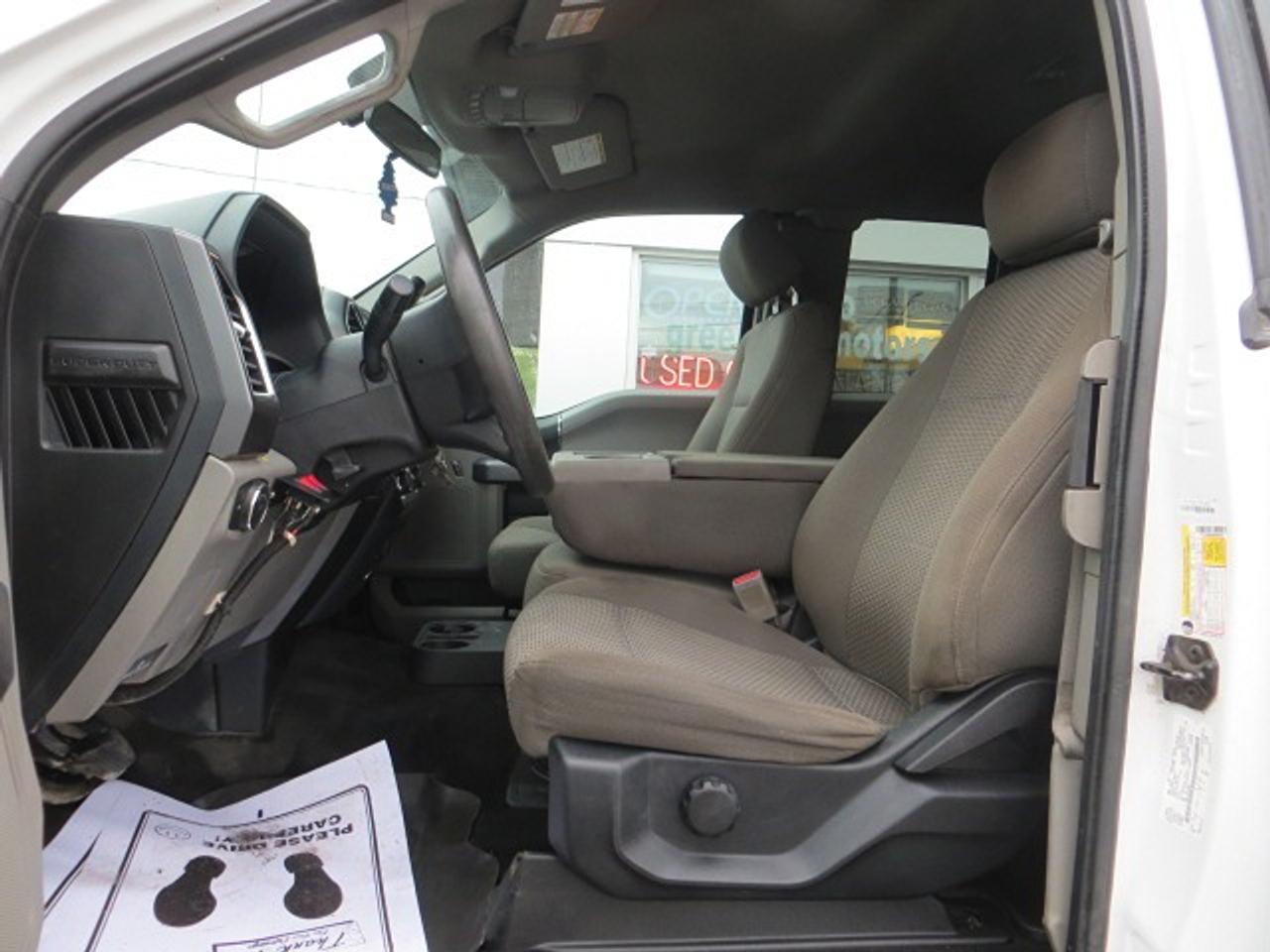 2017 Ford SUPER DUTY F-250 SRW CERTIFIED, 4X4, 8 FT UTILITY DECK,LOW KM ONLY 149K Photo
