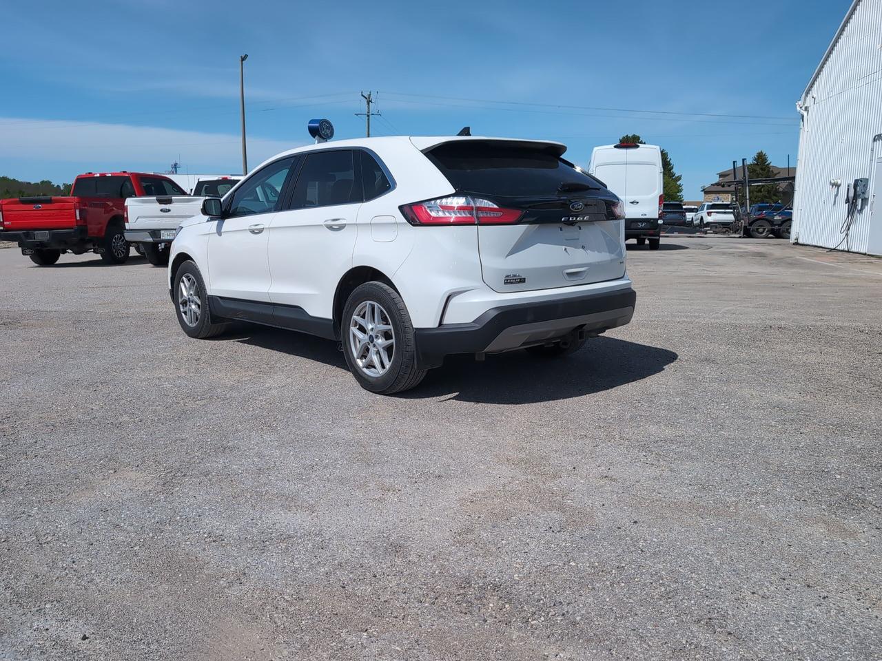 2022 Ford Edge SEL AWD Photo3