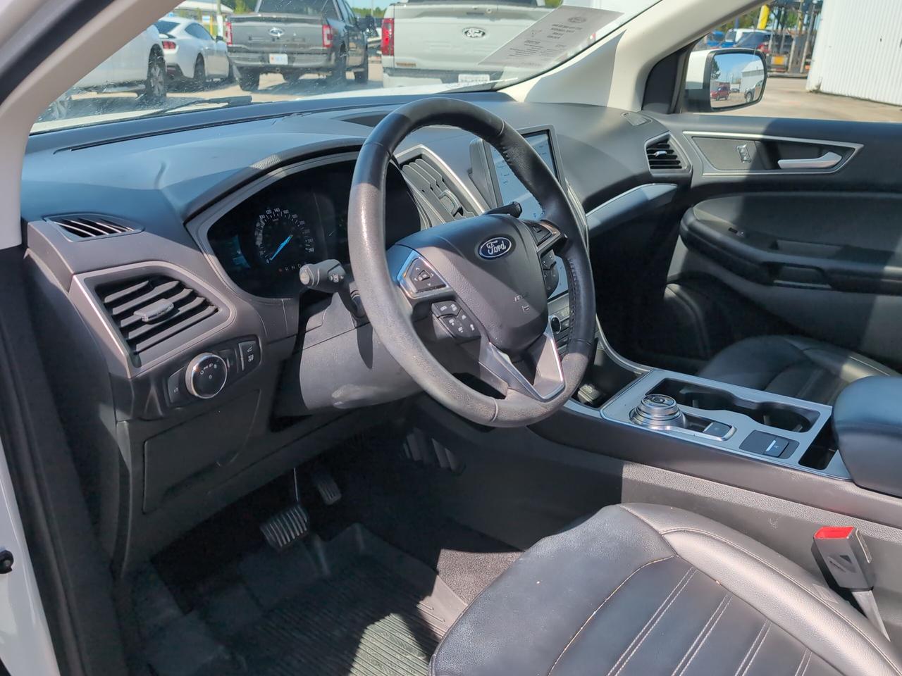 2022 Ford Edge SEL AWD Photo