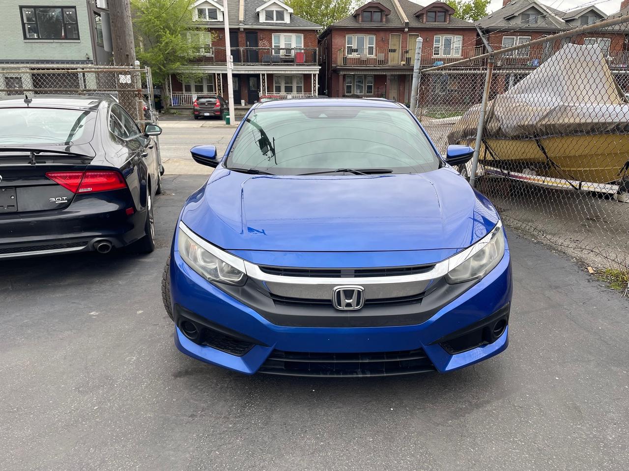 2018 Honda Civic LX *LOW KM, HEATED SEATS, SAFETY FEATURES* Photo1