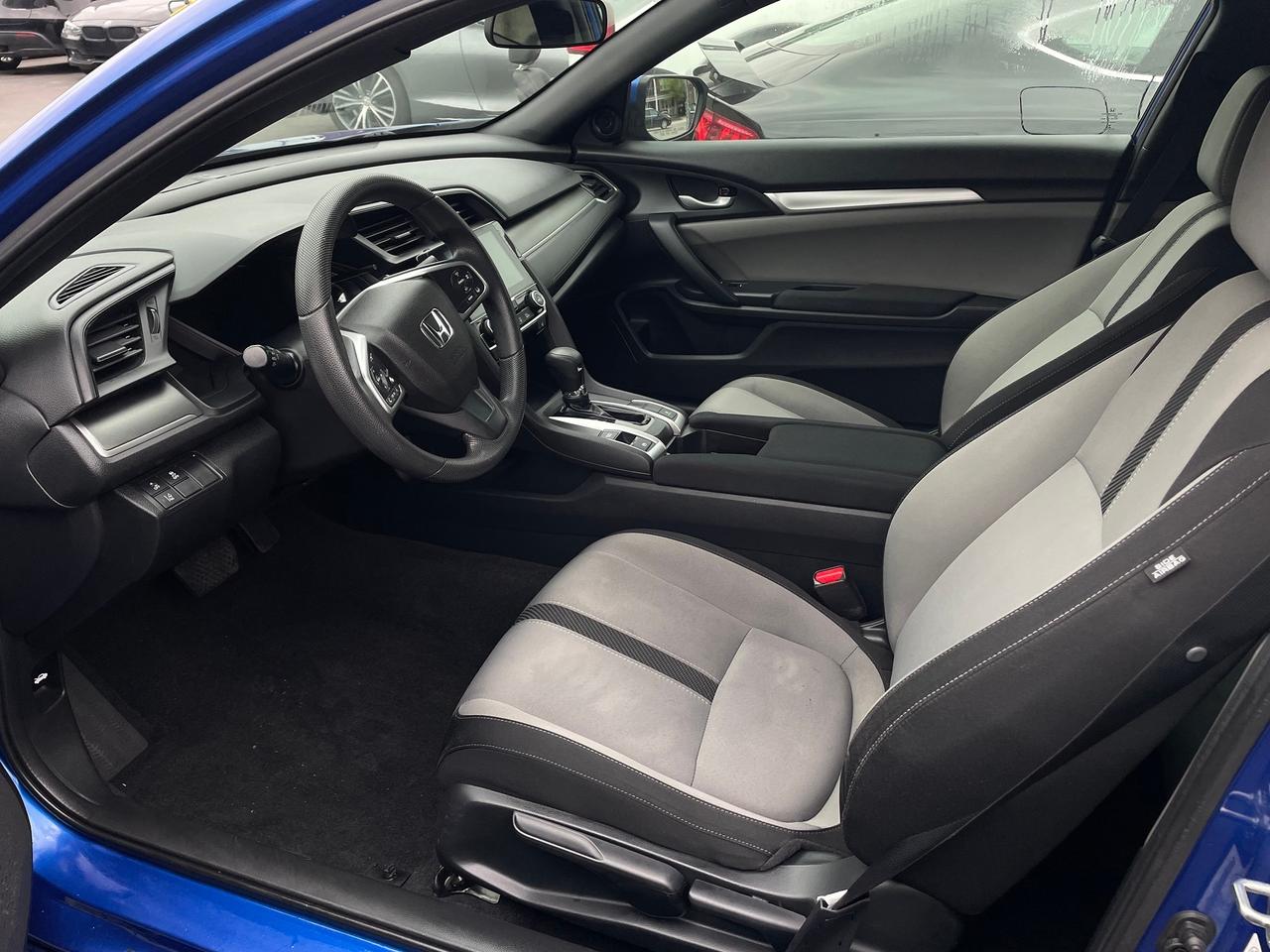 2018 Honda Civic LX *LOW KM, HEATED SEATS, SAFETY FEATURES* Photo
